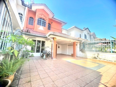 FULLY RENOVATED, Double Storey Superlink In Seksyen 7, Shah Alam - Big Built Up!!