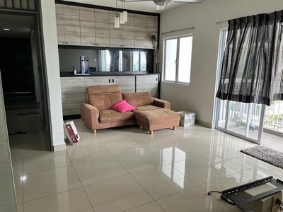 Koi prima condo for sale partly furnished 3 car park taman mas puchong