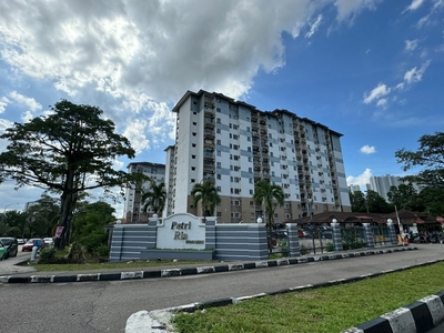 Putri Ria Apartment for Rent
