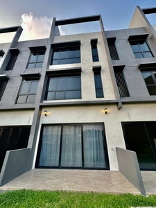 Seri Kembangan | Affiniti Residence Serdang, Duplex Villa Offers | LUXURY HOME