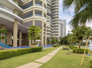 **FULLY RENO & FURNISHED 8 Gurney Condo (SEAVIEW) 5800sqft 5-Bedrooms