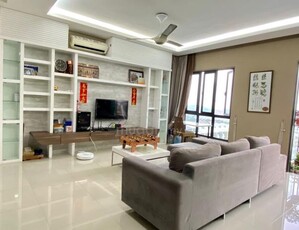 Raffles Tower (Block A) 1600sf Fully Renovated Furnished 2-C/Carparks