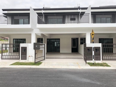Banting【Monthly Only RM1,7K】Can Get Double Storey Freehold With Gated & Guarded !!