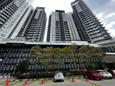 Freehold Dual Key Condo Fully Furnished Residence 8 @ Old Klang Road Puchong For Sale