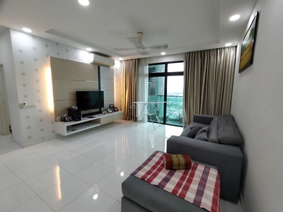 Sky loft Premium Suites Bukit Indah 2+1bed2bathroom fully furnished