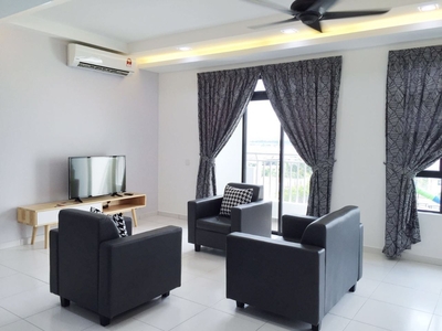 Sky View Apartment Bukit Indah block A corner lot fully furnished