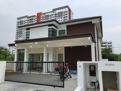 Spacious New Unit Double Storey Bungalow Taman Puchong Prima For Sale