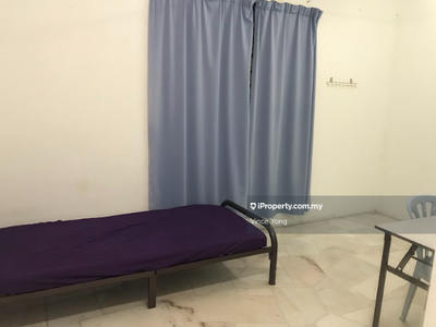 Single Room for Rent at USJ Taman Subang Mewah