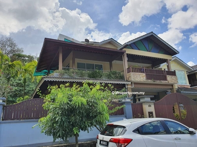 Corner lot Superlink terrace house at Ampang for sale