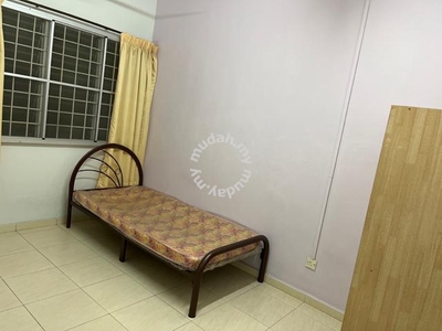 room for rent at cheng perdana