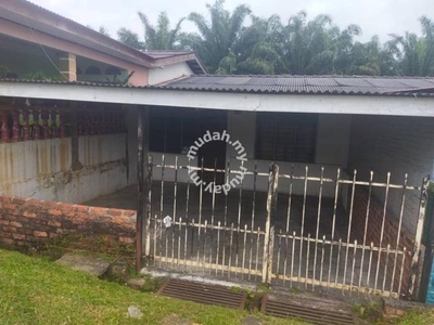 Rumah teres setingkat Taman Seri Lendu Alor Gajah Melaka