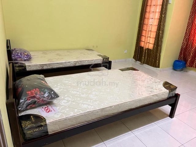 Sharing Master Bedroom in Kuantan