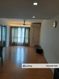 Short walk to malls and shops, 2 bedrooms with 2 car parks