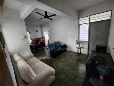 1000SF Taman Bukit Jambul 3-Bedrooms RENOVATED Partly Furnished