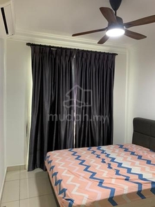 all female Queen size room for rent in cheras one month deposit