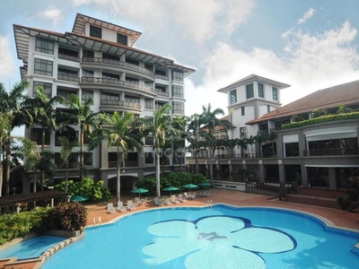 Costa Mahkota Pool View Couple Room with private bathroom for Rent)