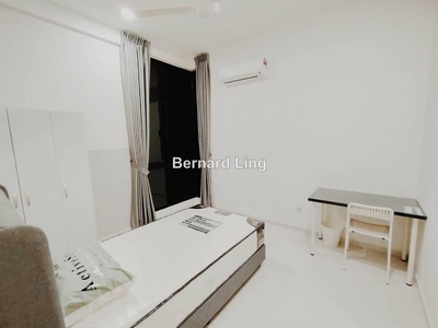 Male only/ Middle room for rent/ Evoke Condo/ Near Penang 1st Bridge