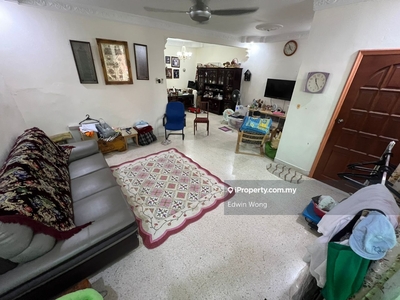 Freehold Double Storey Limited Unit 4 room 3 Bath Selayang