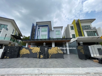 Fully extended fully renovated the rise super mansion rawang