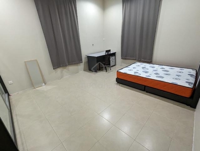 Fully furnished single room with metered aircon