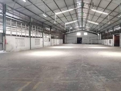 Nice and large Bintawa Detach warehouse for rent
