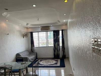 Nipah Emas Apartment 3-rooms RENOVATED FURNISHED B/IN CABINET 1-Cpk
