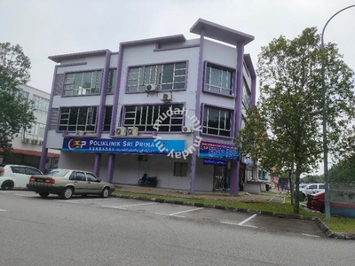 Puchong Taman Putra Prima (Corner Lot) - 2nd Floor Office for RENT