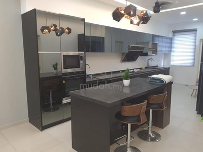 RENOVATED Double Storey Superlink /Hijayu 2 Sendayan /Below Market