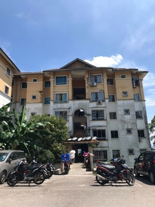 Residensi Warnasari 3 Bandar Puncak Alam Cindai Apartment