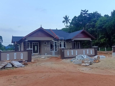 Rumah Semi D di Kampung Tok Dor Ajil