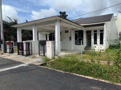 Rumah Teres Cantik Dan Besar Di Kg Pondok Terosan, Pasir Tumboh