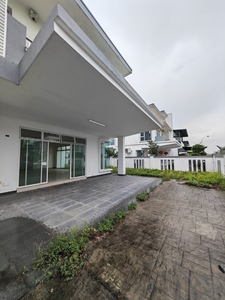 Senibong Villa Semi D Jalan Mersawa 10 40x80 For Sale