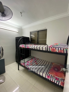 Serina Bay Condo @ Jelutong , Fully Furnished , 5 Bedrooms , Cheap