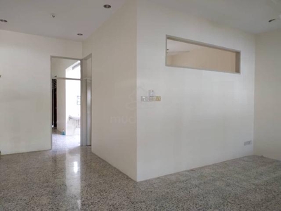 Ssty Terrace with 3 air Cond / Kitchen Renovated /Lip Sin