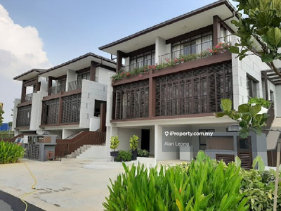 The mulia residence cyberjaya freehold 3 Storey house