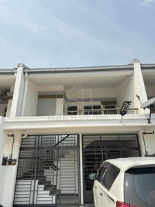 Town house for rent at Bandar Cemerlang 3bed