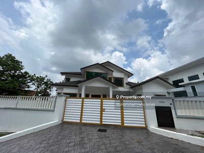 Two Storey bungalow basic unit , can used personal id