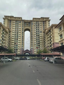 Upper sanctuary apartment, level 8, facing swimming pool for sale