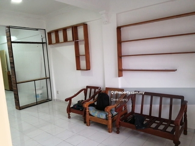 Putra Ria Shop Apartment Near MRT Seri Kembangan