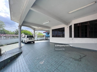 Taman Johor Jaya Double Storey Terrace House Corner Lot Freehold Unit