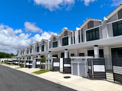 Double storey terrace house brand new unit Jb town are