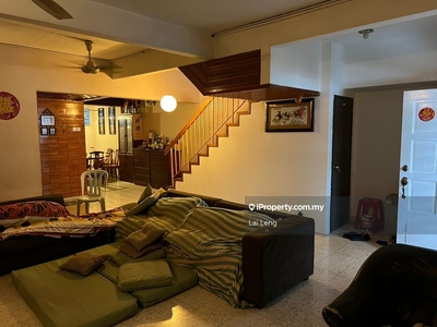 Double storey walking distance to LRT station