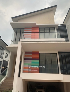 Freehold 2 Storey Semi-D with Basement rm780k only