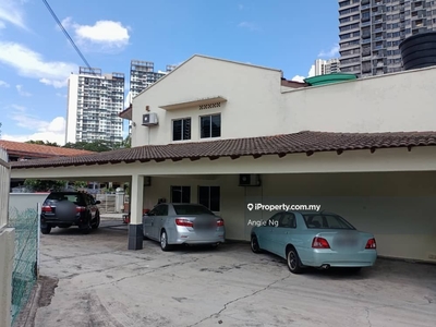 Rare freehold corner house in Section 5, Taman Petaling.