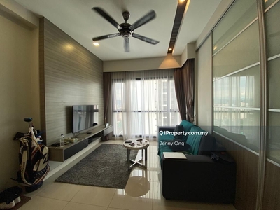 Studio w/ partition above shopping mall directly connected to MRT/LRT