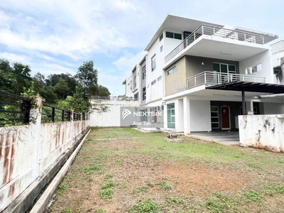 Austin Heights - 3 Storey End Lot Cluster House