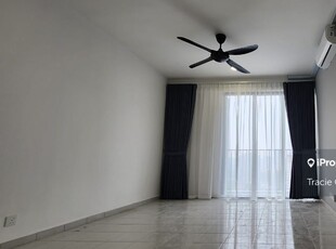 Brand new unit, come with aircon and most furnitures