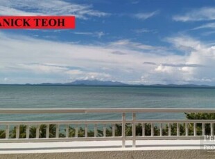 Quayside 2600sf Condo Seaview Located in Tanjung Tokong, Straits Quay