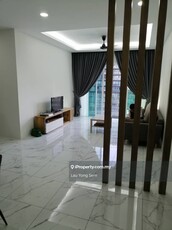 Quaywest Residence Partial Furnish unit For Rent