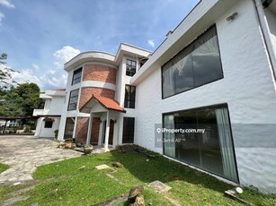 White House Bungalow, Tadisma, Seksyen 13, Shah Alam, Selangor